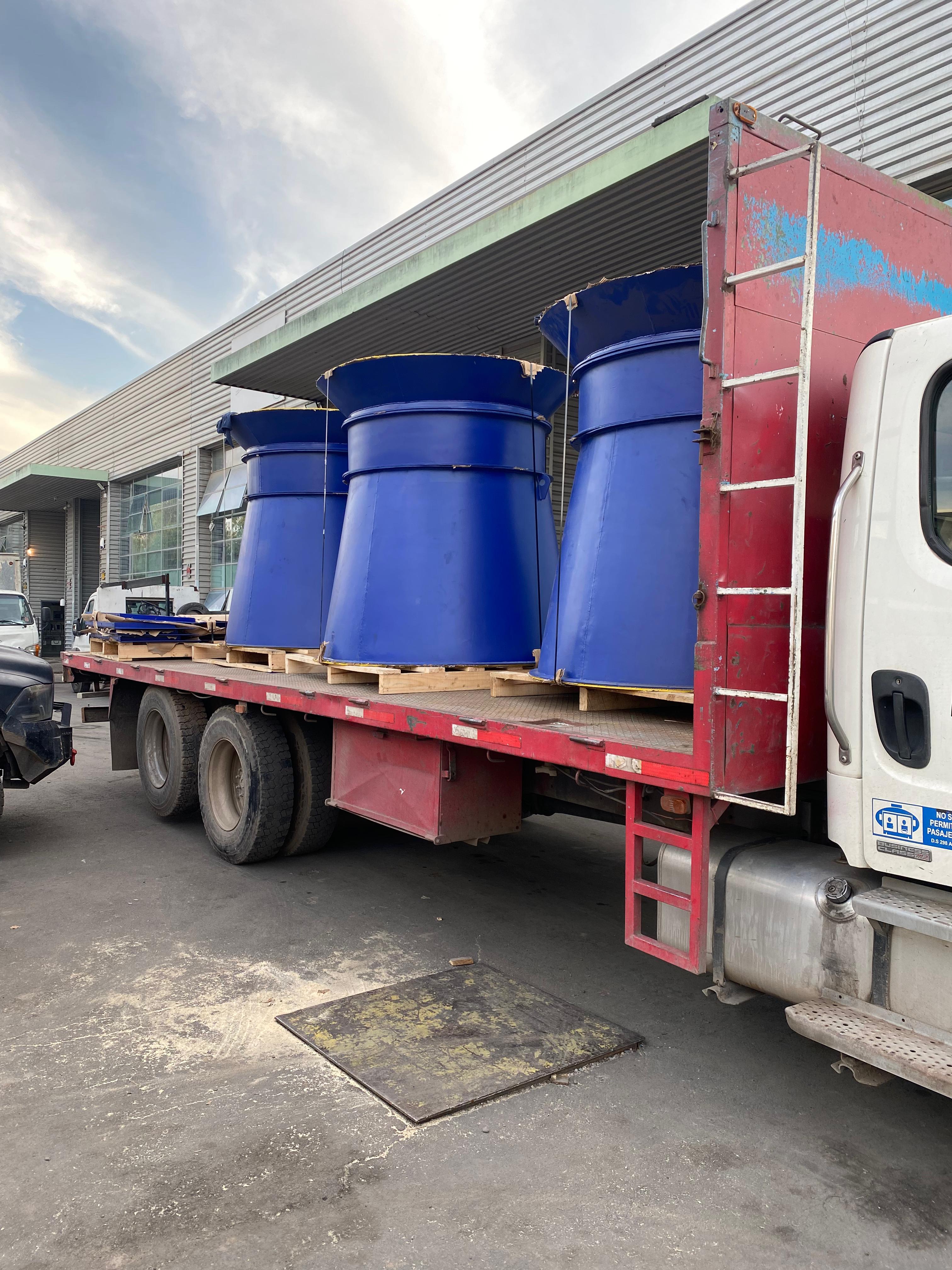 Ductos y estanques azules proyecto HOWDEN